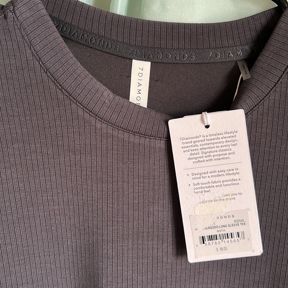 7Diamonds Ribbed Gray Top - Picture 5 of 10